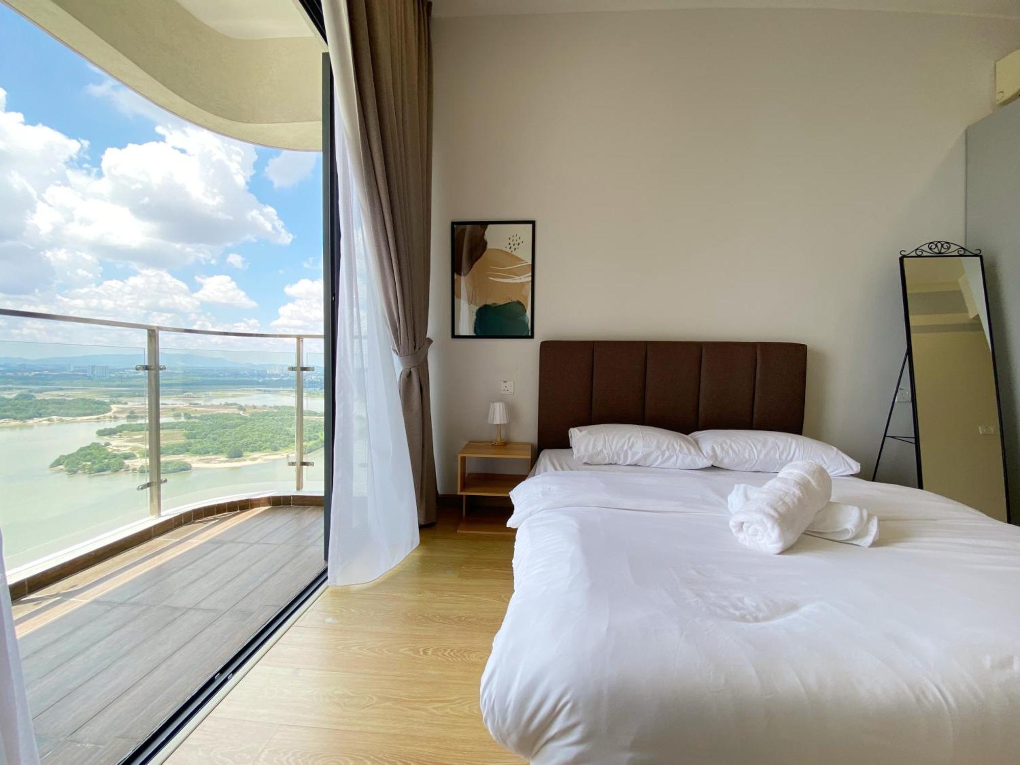 Scenic Country Garden Danga Bay By Lions Bay Apartment Johor Bahru Room photo