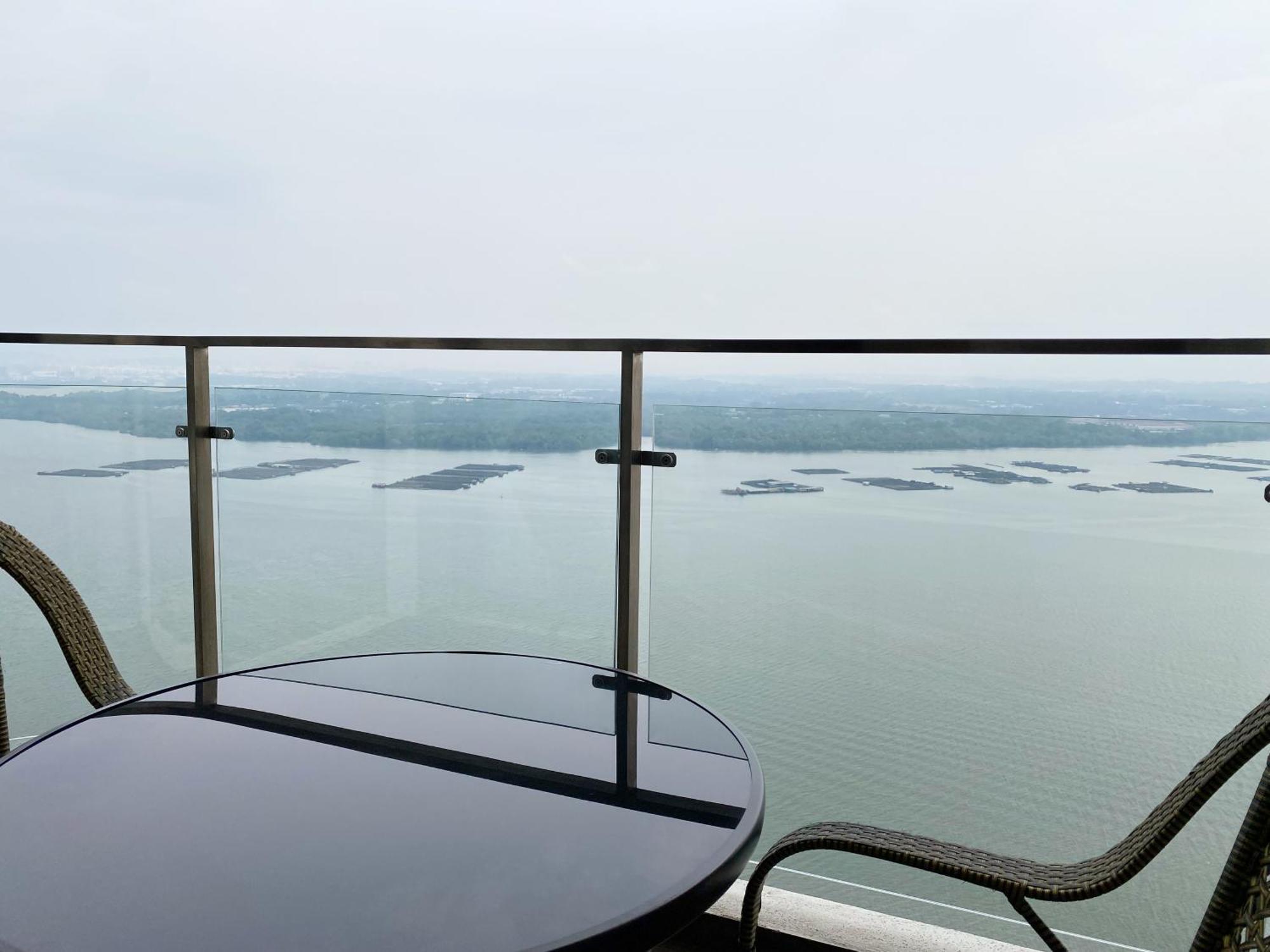 Scenic Country Garden Danga Bay By Lions Bay Apartment Johor Bahru Room photo