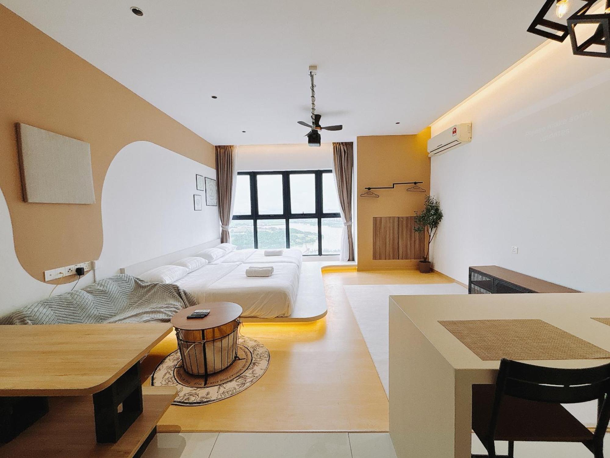 Scenic Country Garden Danga Bay By Lions Bay Apartment Johor Bahru Room photo