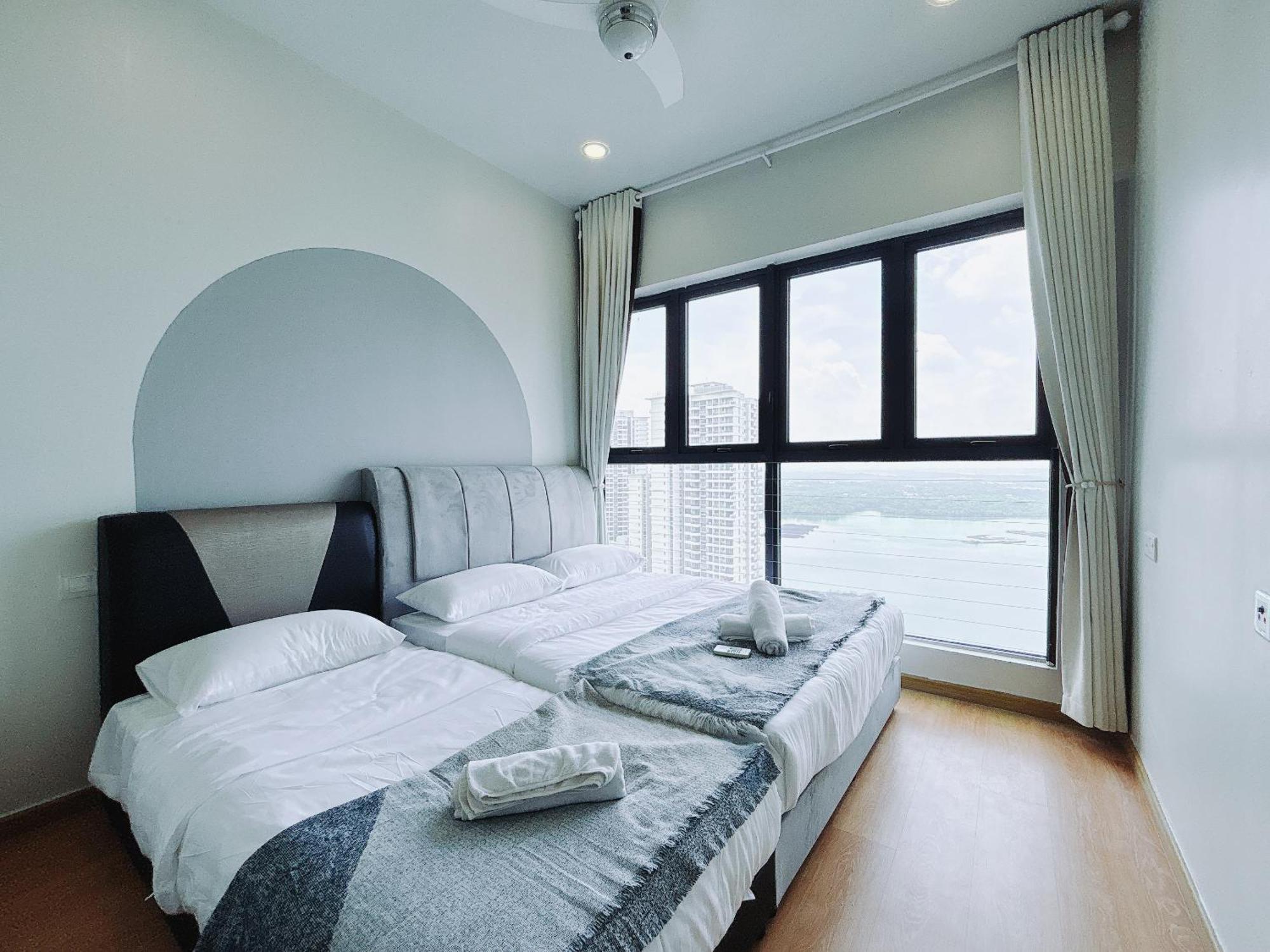 Scenic Country Garden Danga Bay By Lions Bay Apartment Johor Bahru Room photo